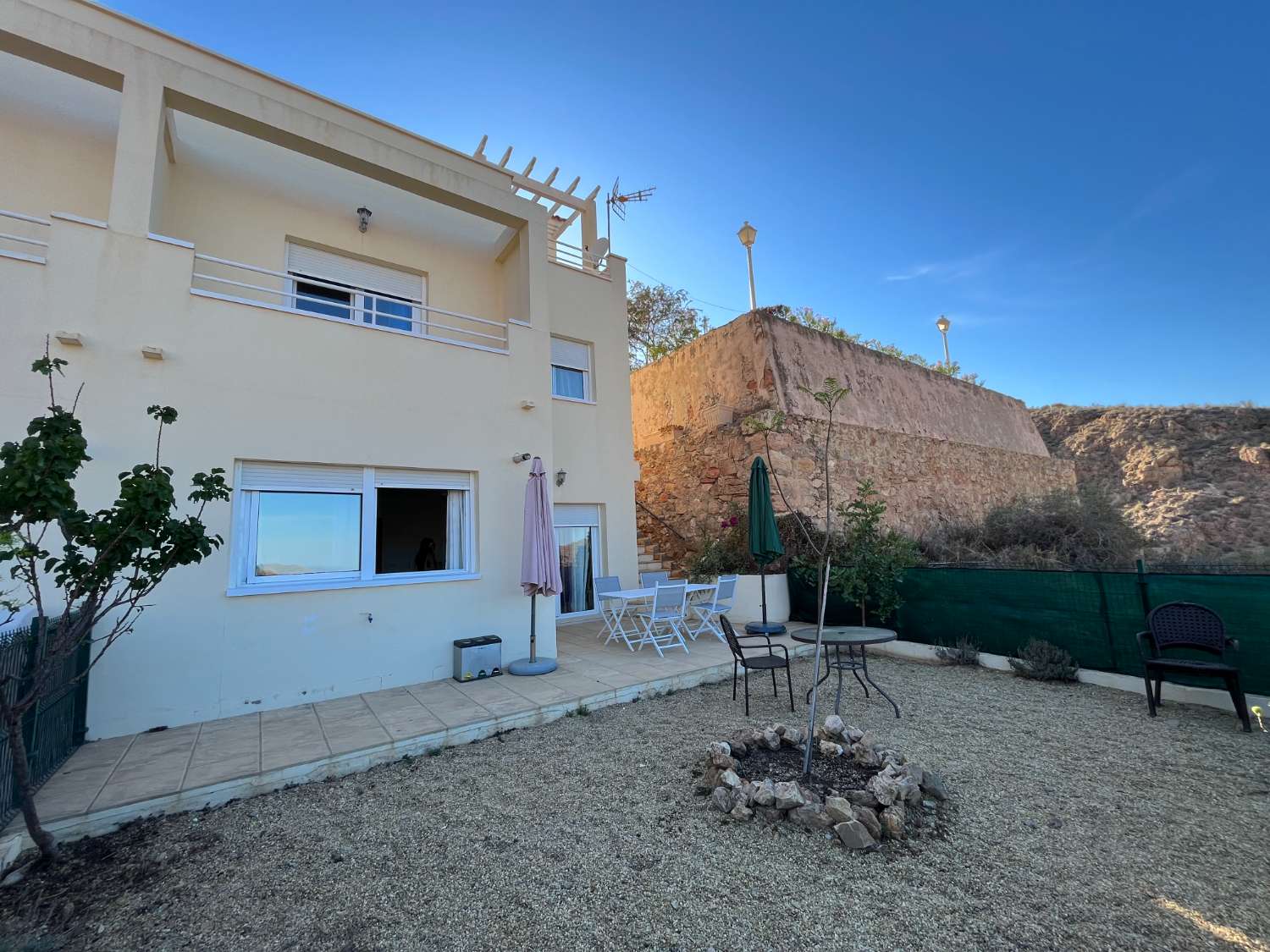 Duplex en location à Bédar