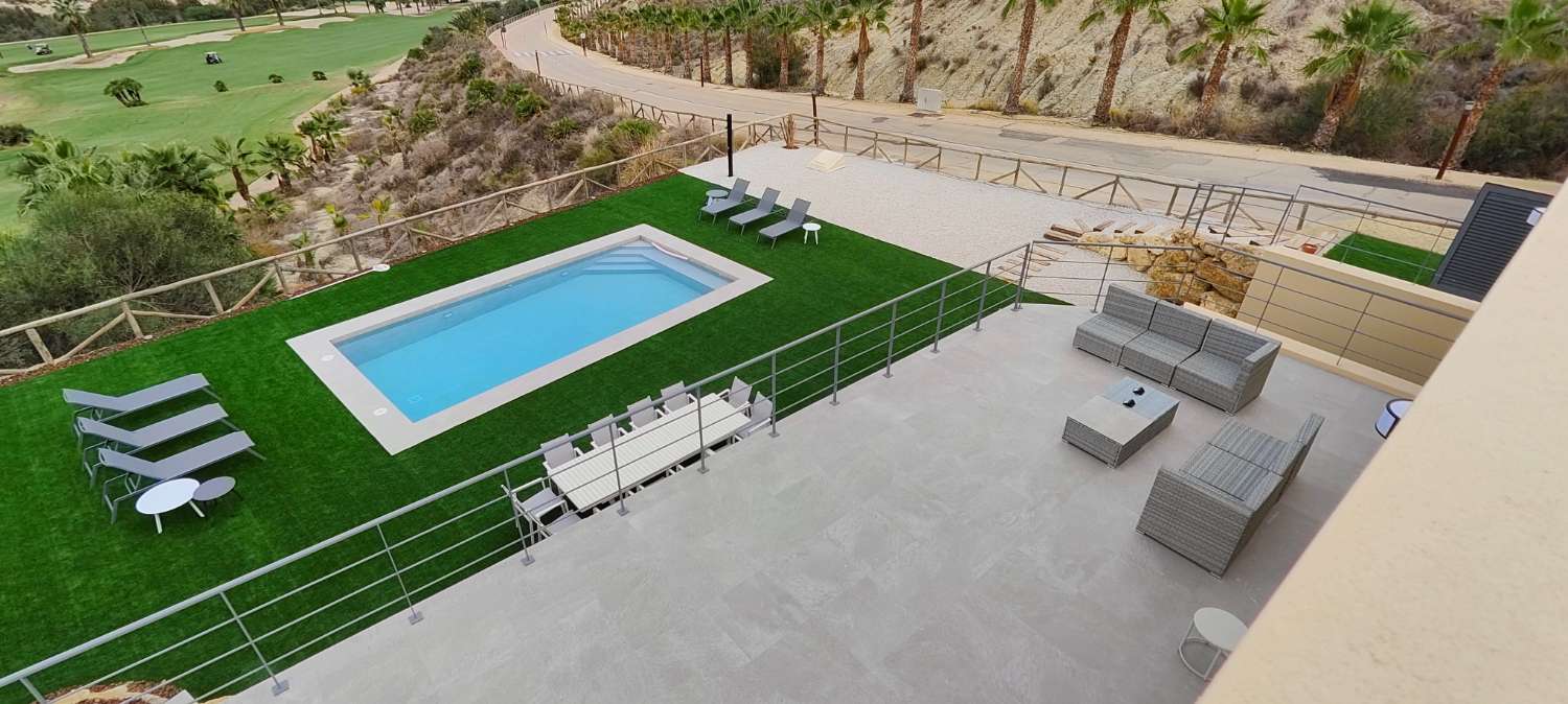 EXCLUSIVA VILLA DE 6 DORMITORIOS EN VALLE DEL ESTE - VERA