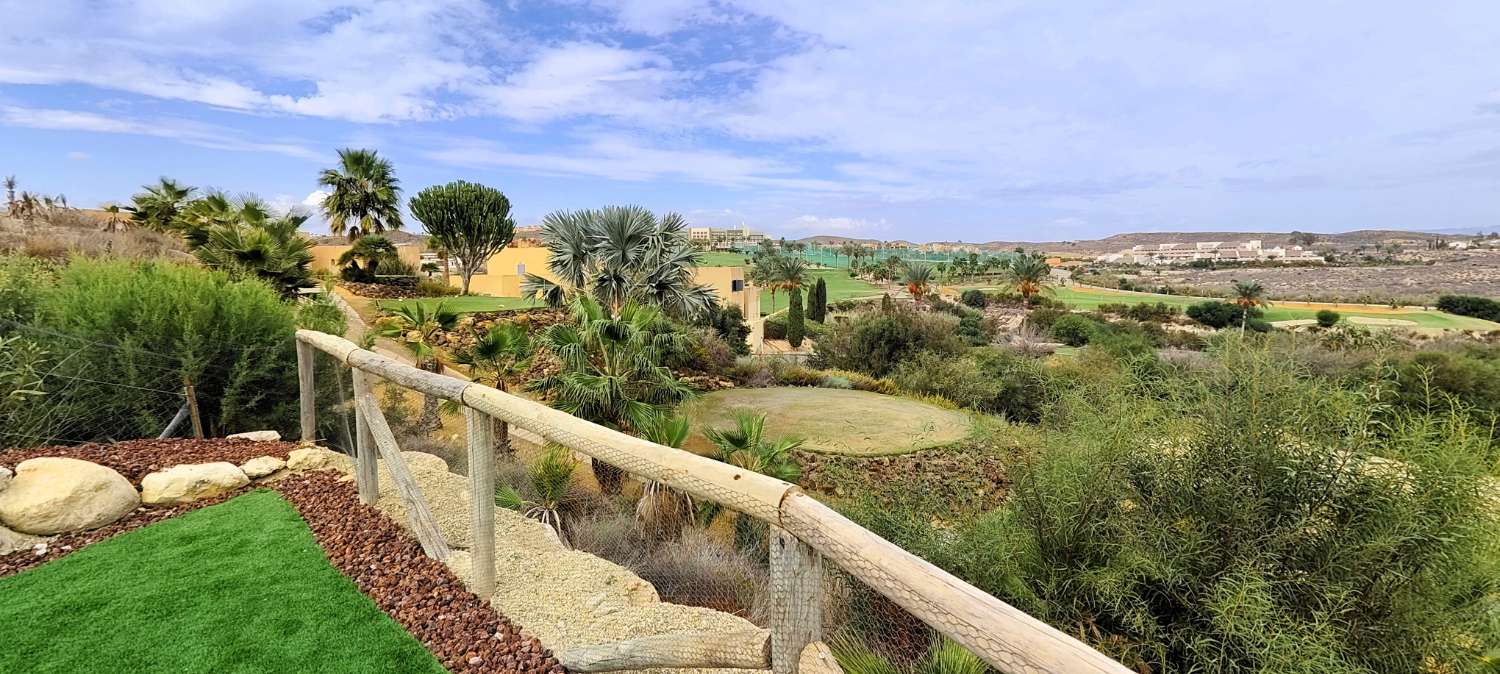 EXCLUSIVA VILLA DE 6 DORMITORIOS EN VALLE DEL ESTE - VERA