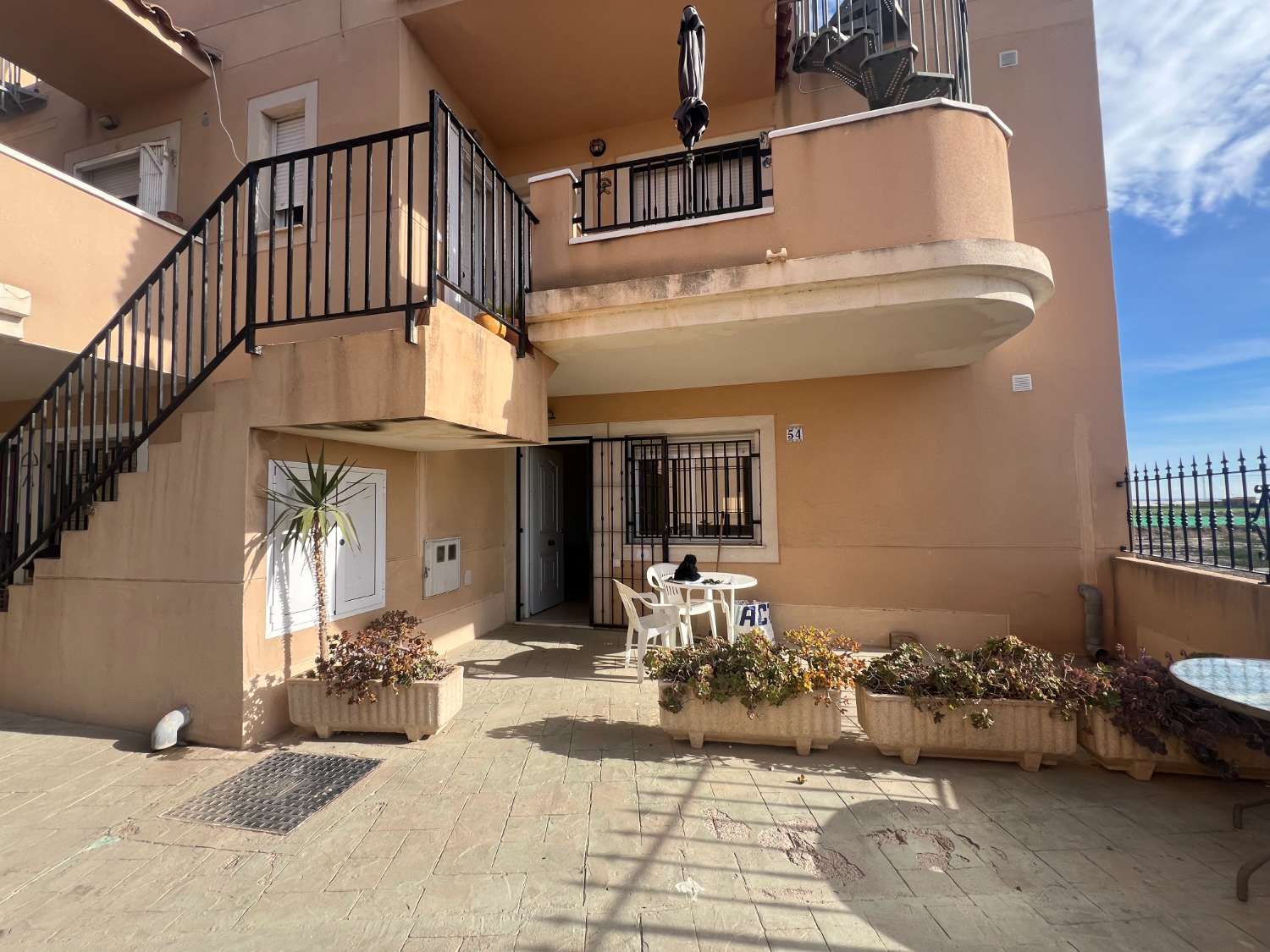 Appartement de 2 chambres au rez-de-chaussée