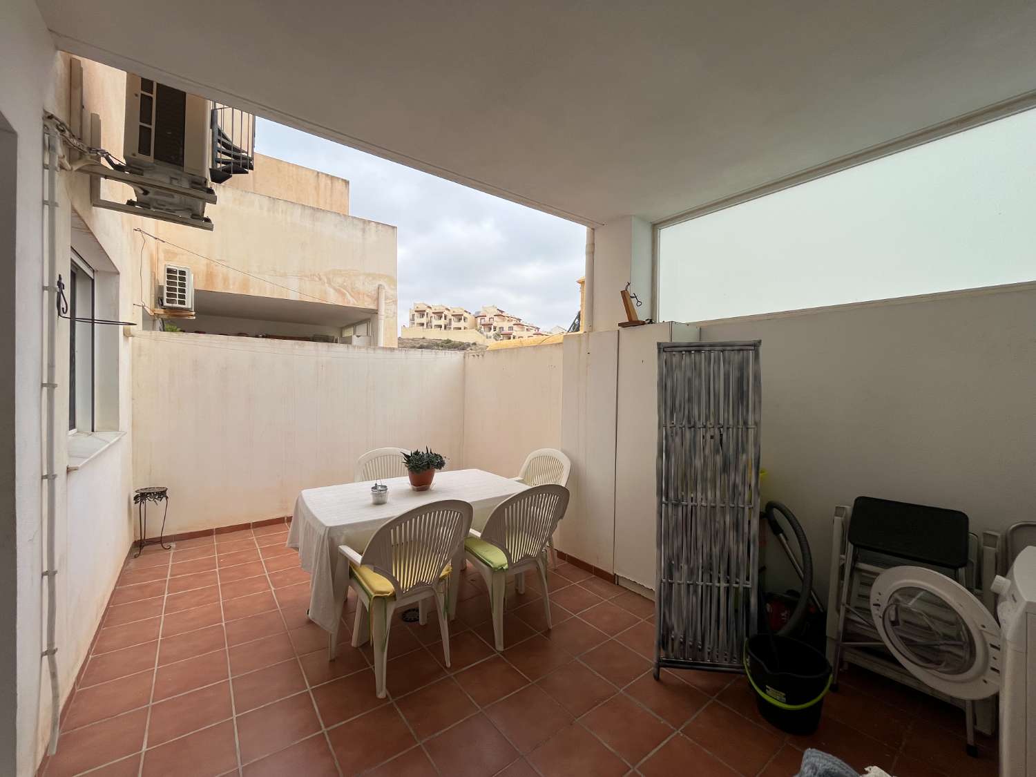 Apartamento de 2 dormitorios en planta baja SA1123