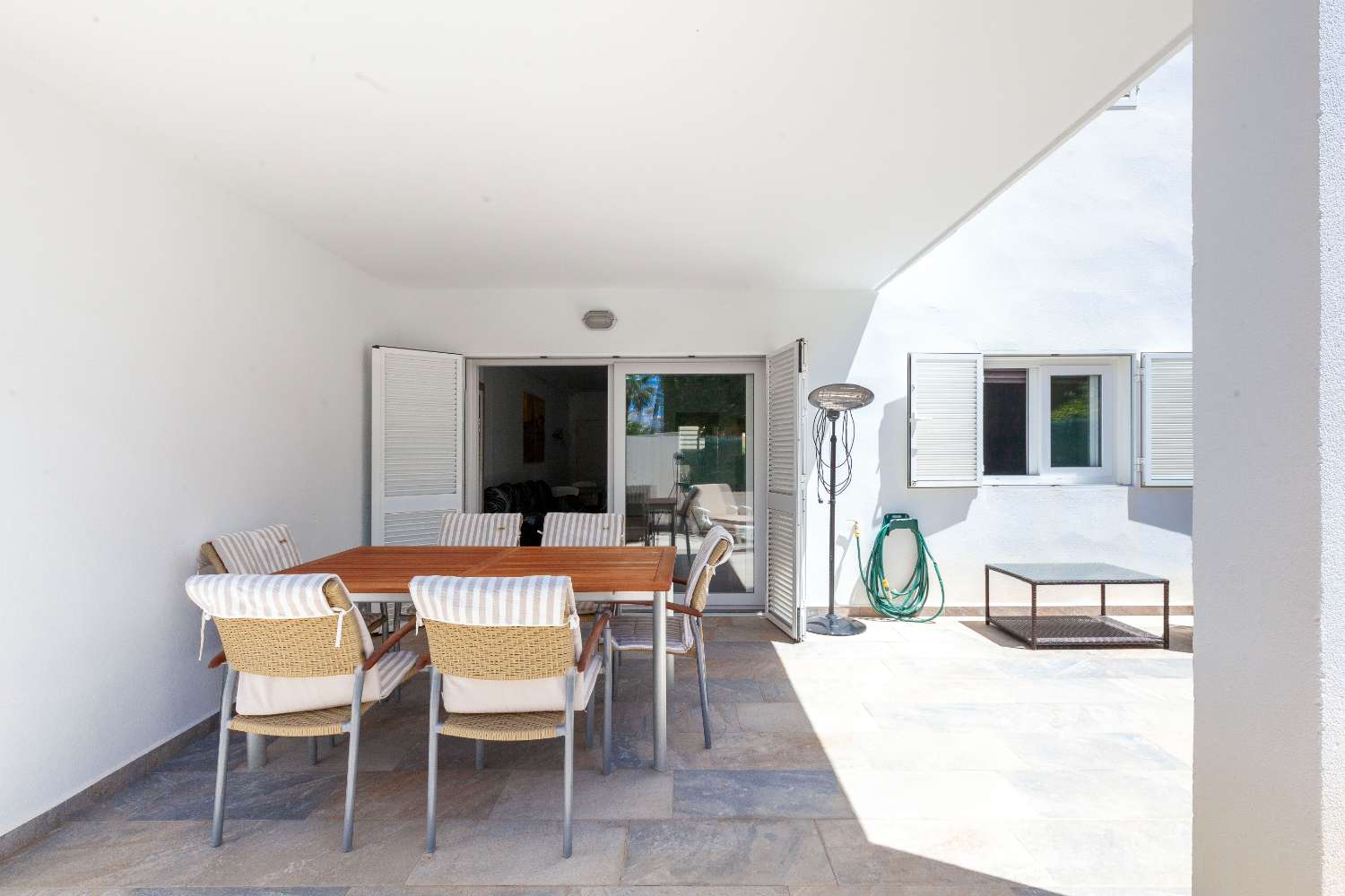 Appartement de 3 chambres au rez-de-chaussée