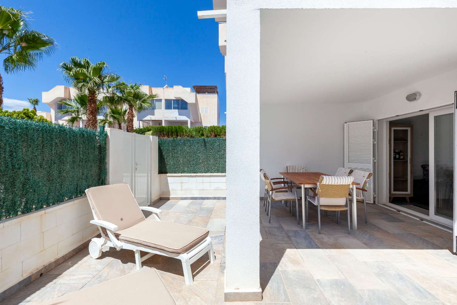 Appartement de 3 chambres au rez-de-chaussée