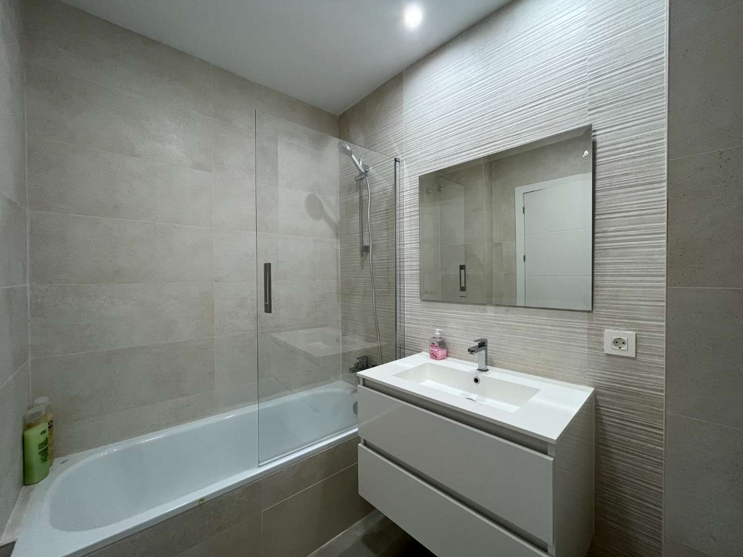 Apartamento en planta  baja de 3 dormitorios en Pinar de Garrucha