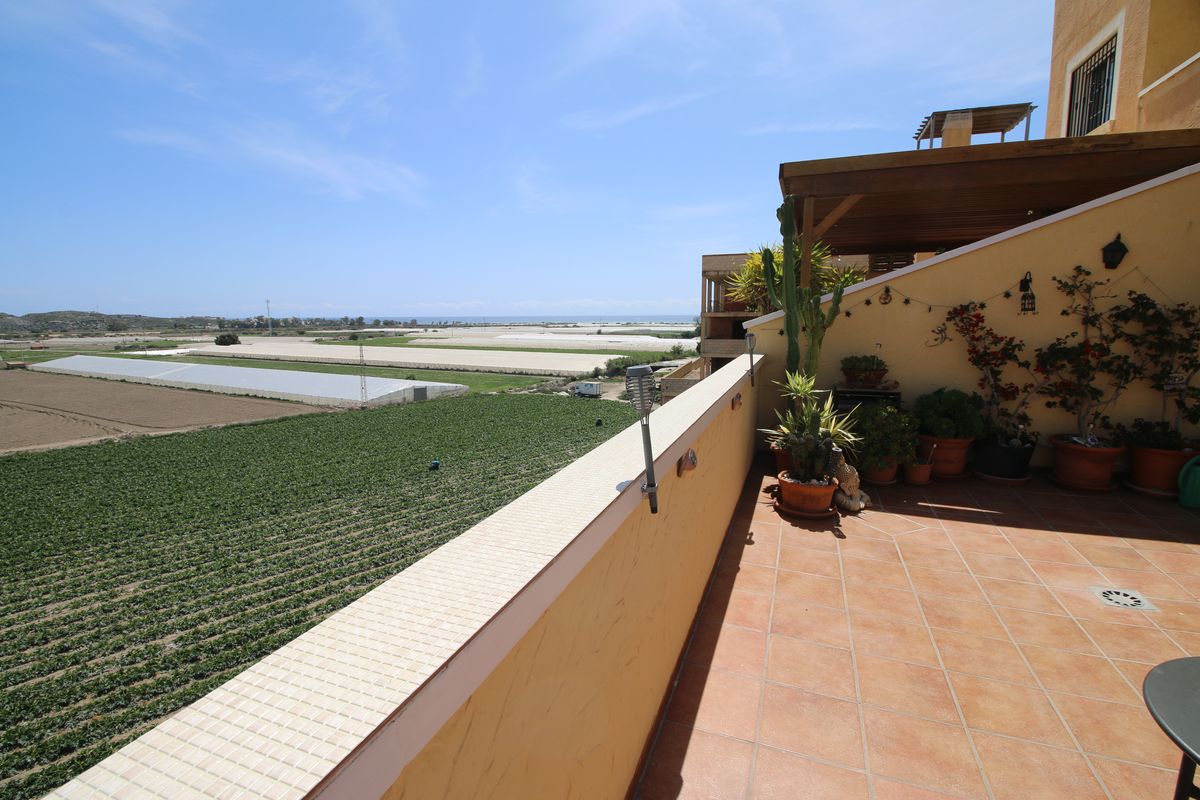 Apartamento de 2 dormitorios en planta baja SA1132