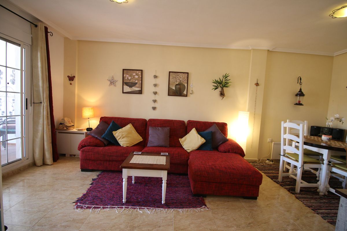 Apartamento de 2 dormitorios en planta baja SA1132