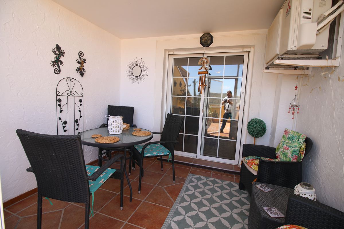 Apartamento de 2 dormitorios en planta baja SA1132