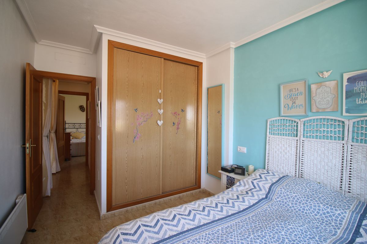 Apartamento de 2 dormitorios en planta baja SA1132
