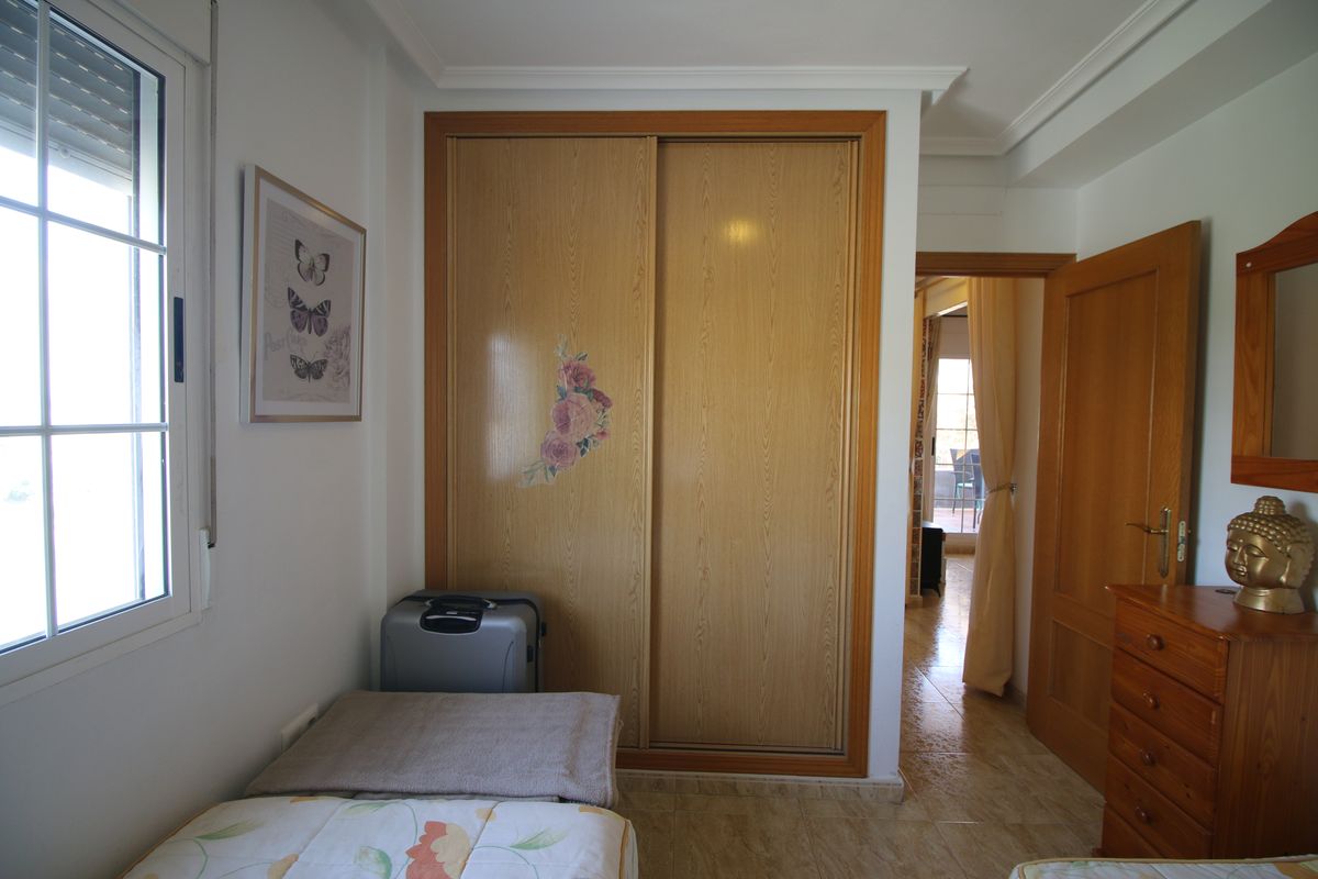 Apartamento de 2 dormitorios en planta baja SA1132