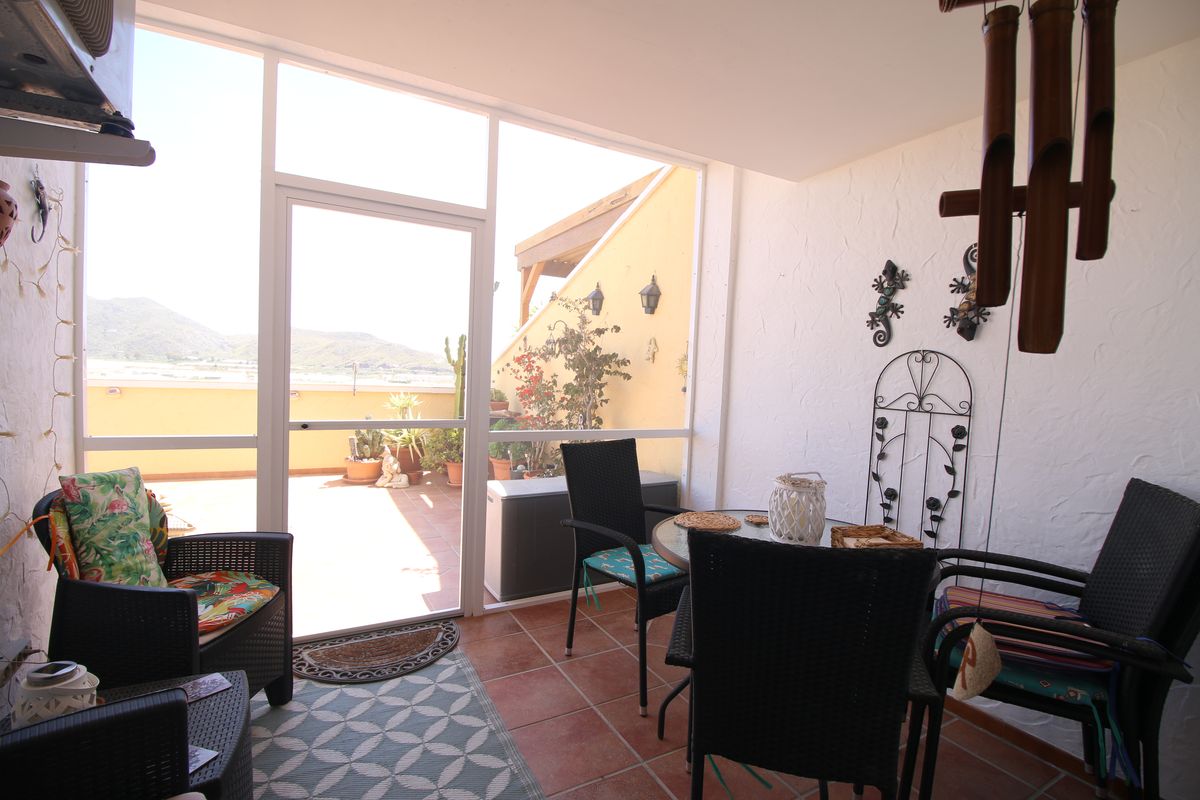 Apartamento de 2 dormitorios en planta baja SA1132