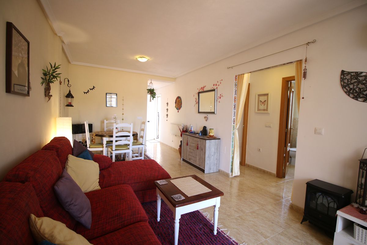 Apartamento de 2 dormitorios en planta baja SA1132