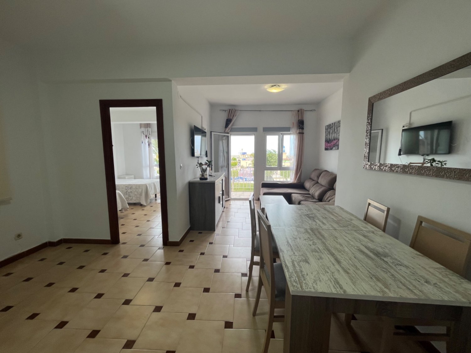Apartamento de 2 dormitorios en Garrucha RA796