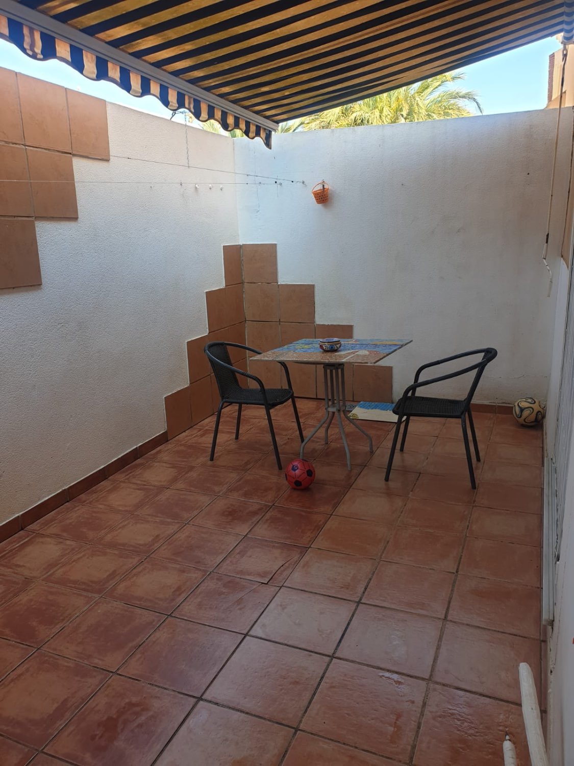Bajo de 2 dormitorios en Balcones del Marqués SA1135
