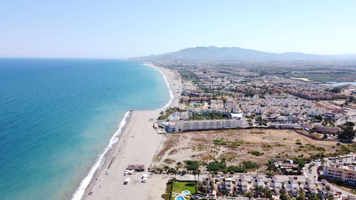 465 m2 plot in Cala Marqués, Vera beach