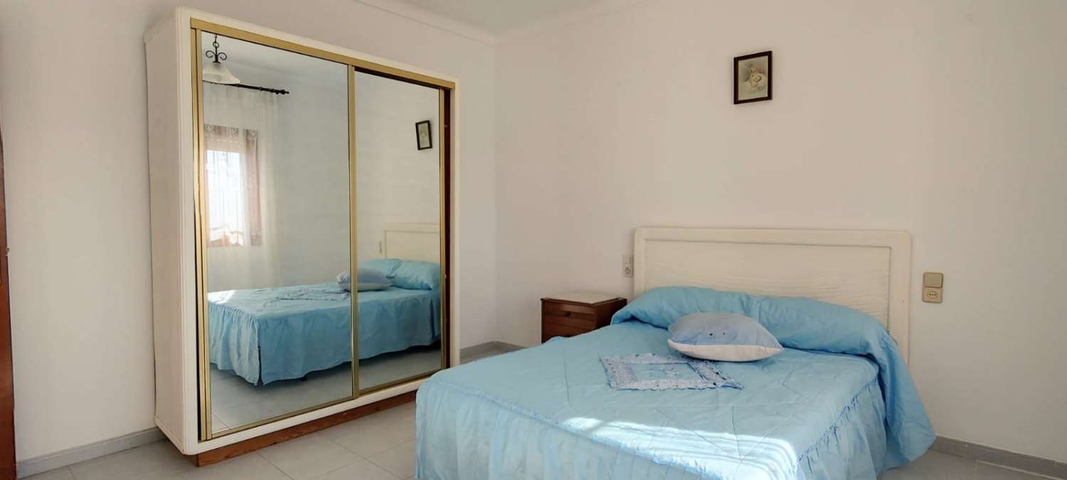 Casa de 4 dormitorios en Palomares