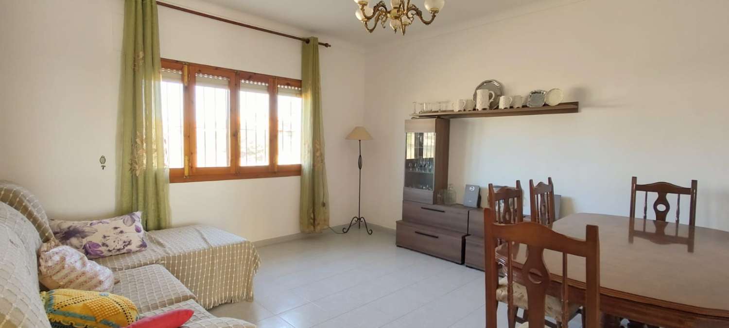 Casa de 4 dormitorios en Palomares