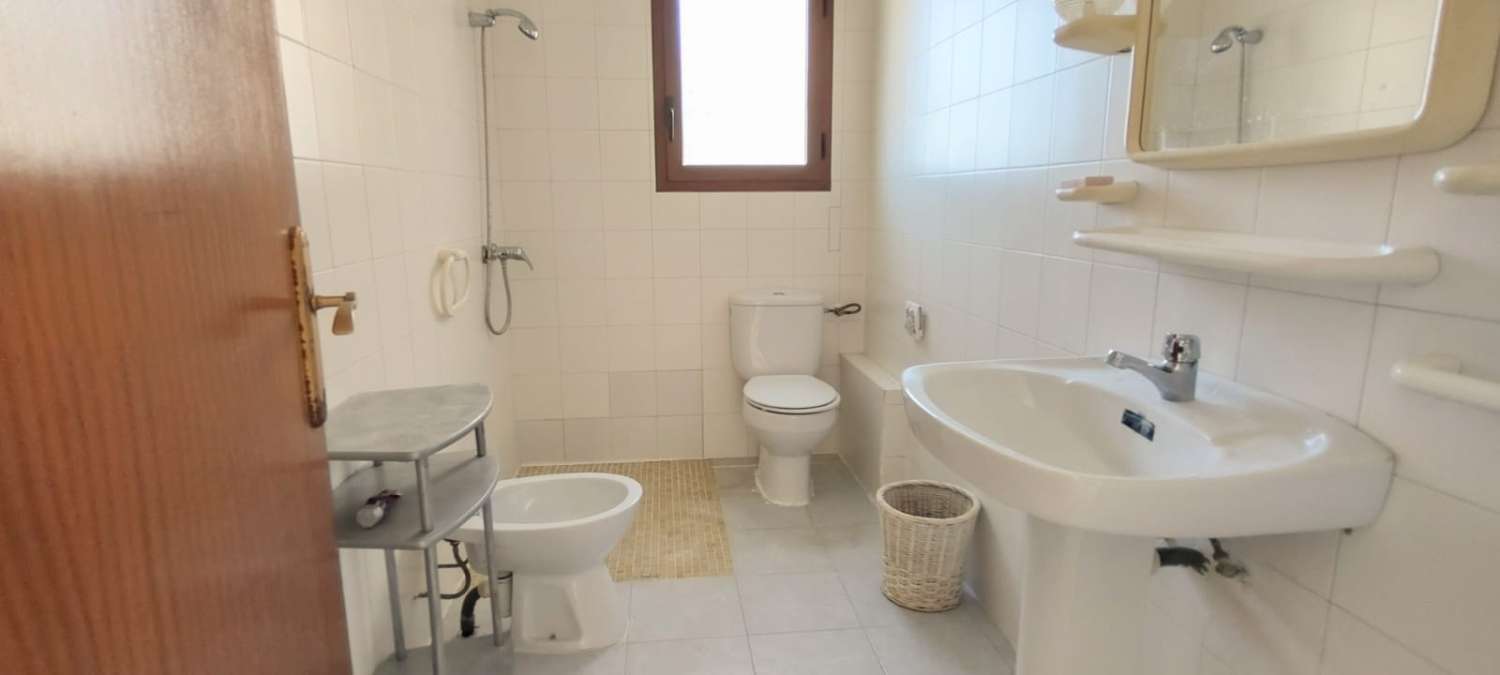 Casa de 4 dormitorios en Palomares