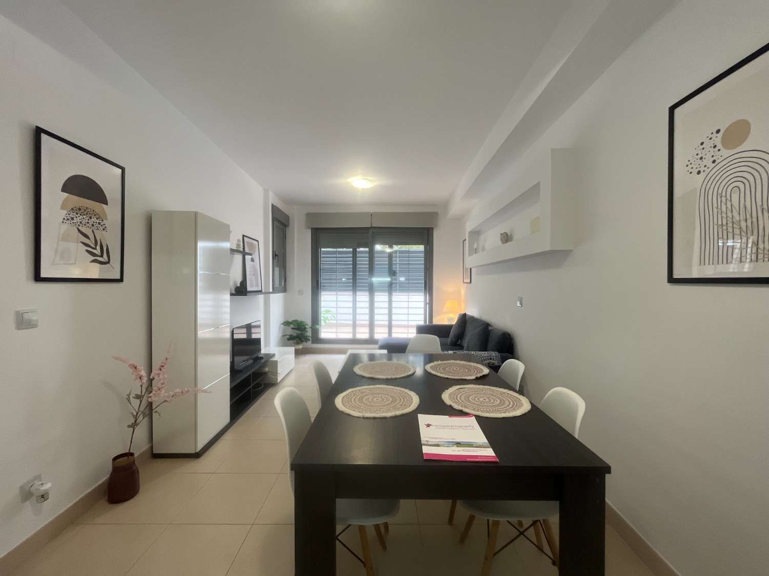 Apartamento en planta baja de 2 dormitorios en Garrucha