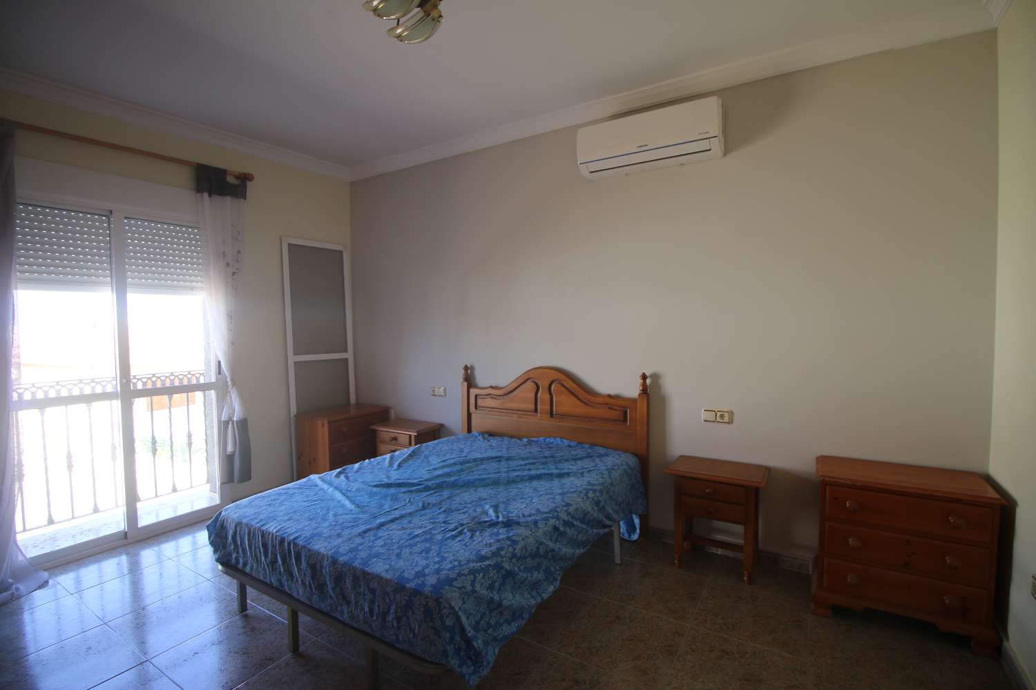 Duplex de 4 dormitorios en Palomares