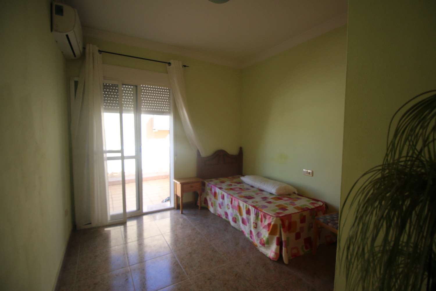 Duplex de 4 dormitorios en Palomares