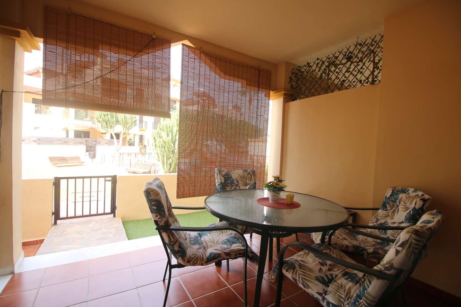 Apartamento en planta baja en urbanización Rincón de Vera