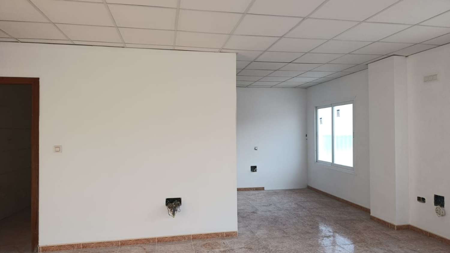 Alquiler de Local comercial en esquina  RA836