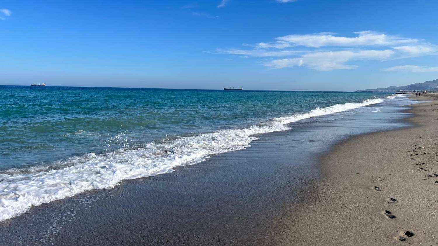 Alquiler de bajo de 2 dormitorios en Paraíso de Vera Playa