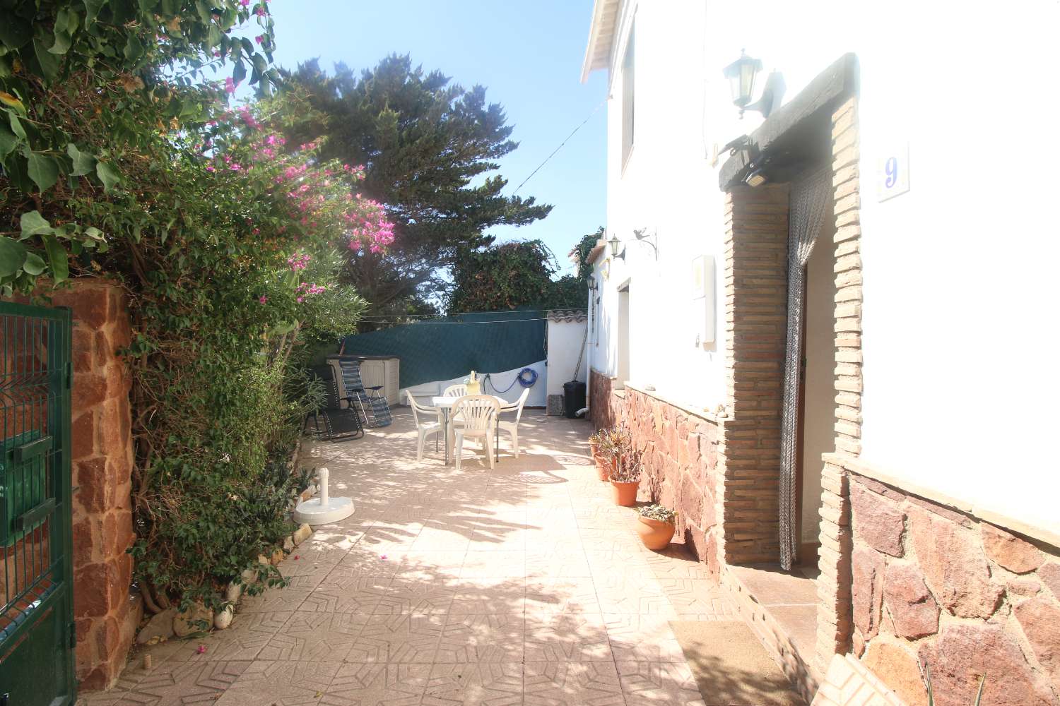 Casa independiente  de 3 dormitorios